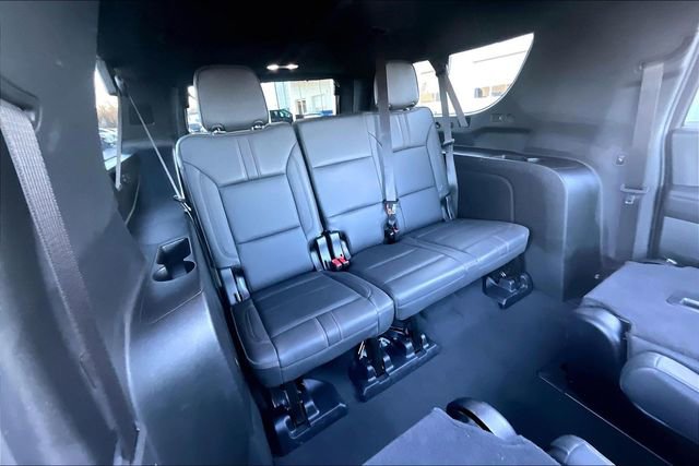 Used 2025 Chevrolet Suburban RST w/ RST Capability Package image 26