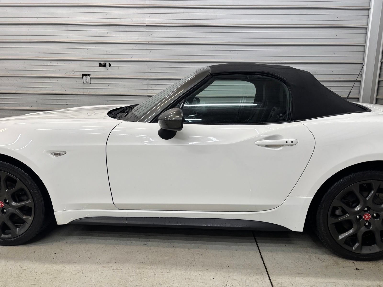 Used 2017 FIAT 124 Spider Abarth RWD image 7