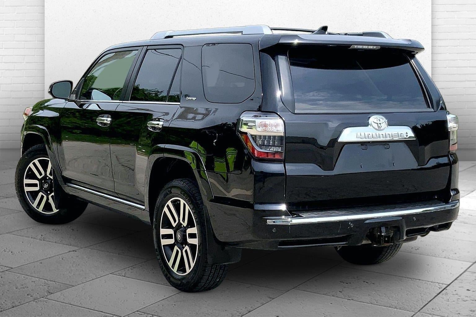 Used 2018 Toyota 4Runner Limited AWD/4WD image 11