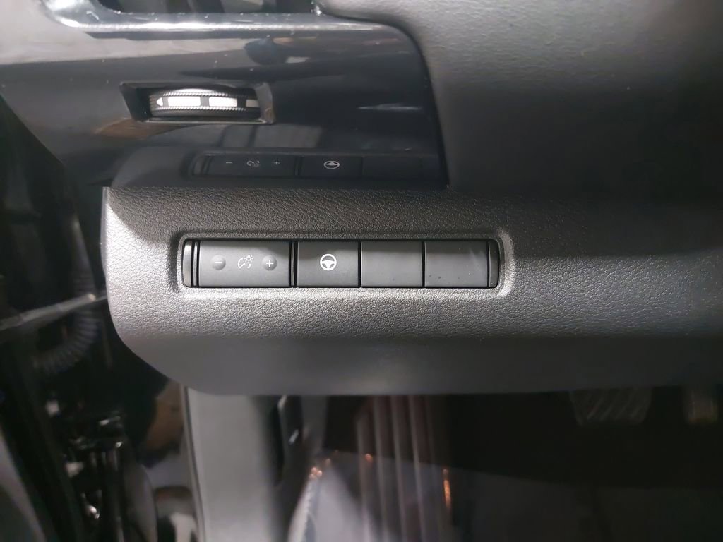 Used 2024 Nissan Pathfinder SV w/ Cargo Package image 27