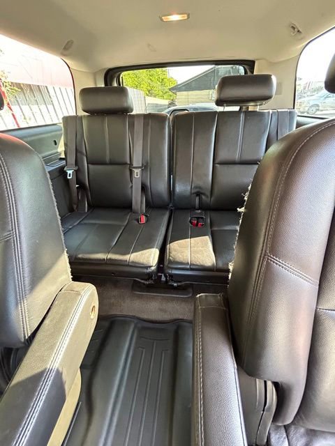 Used 2010 Chevrolet Suburban LT AWD/4WD image 13