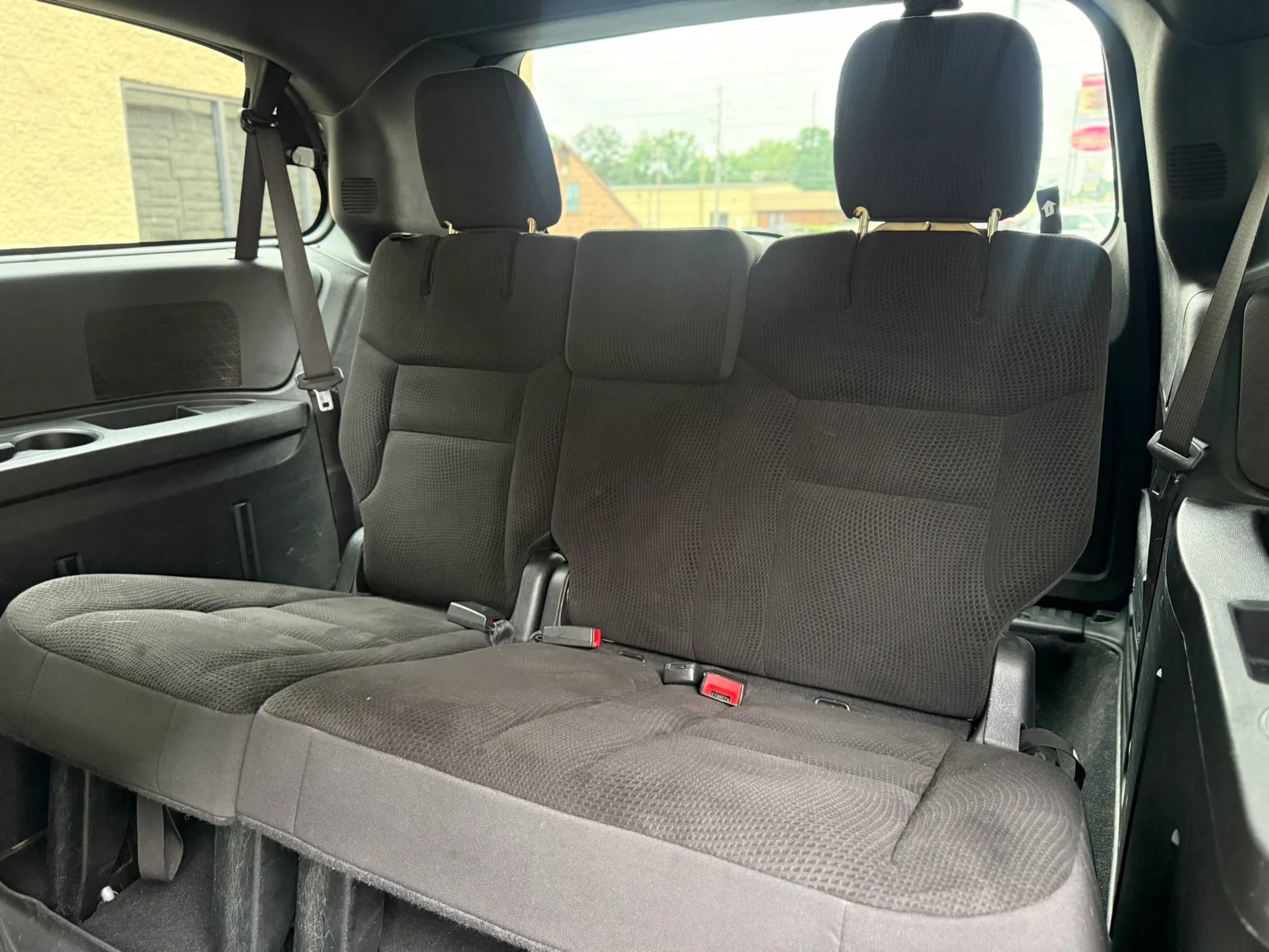 Used 2017 Dodge Grand Caravan SE FWD image 31