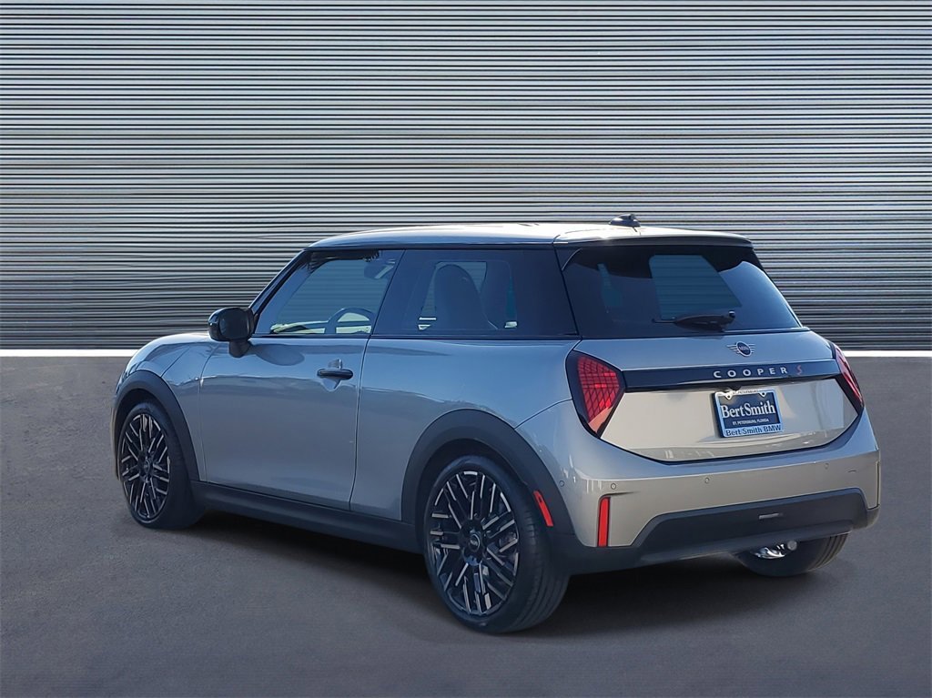 Used 2025 MINI Cooper S image 4