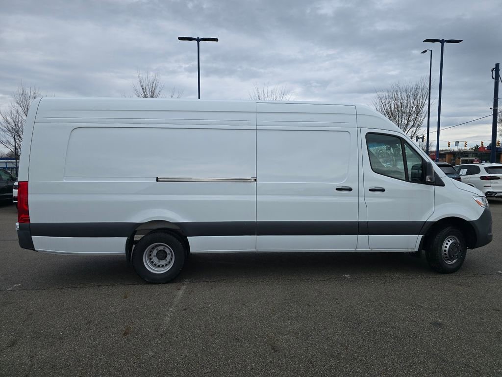 New 2025 Mercedes-Benz Sprinter 3500 image 16