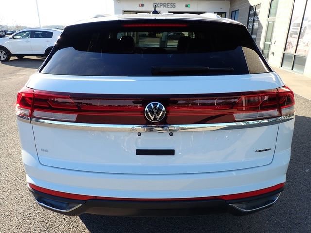 Used 2024 Volkswagen Atlas Cross Sport SE image 4