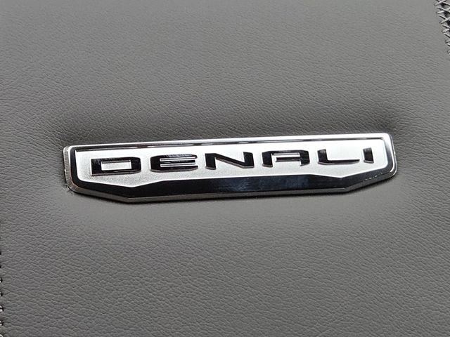 New 2026 GMC Yukon Denali w/ Denali Reserve Package image 15