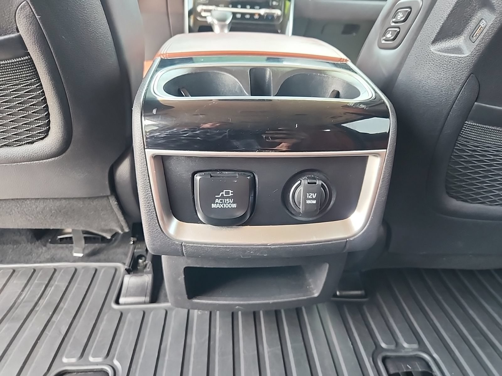 Used 2024 Kia Carnival SX FWD image 31