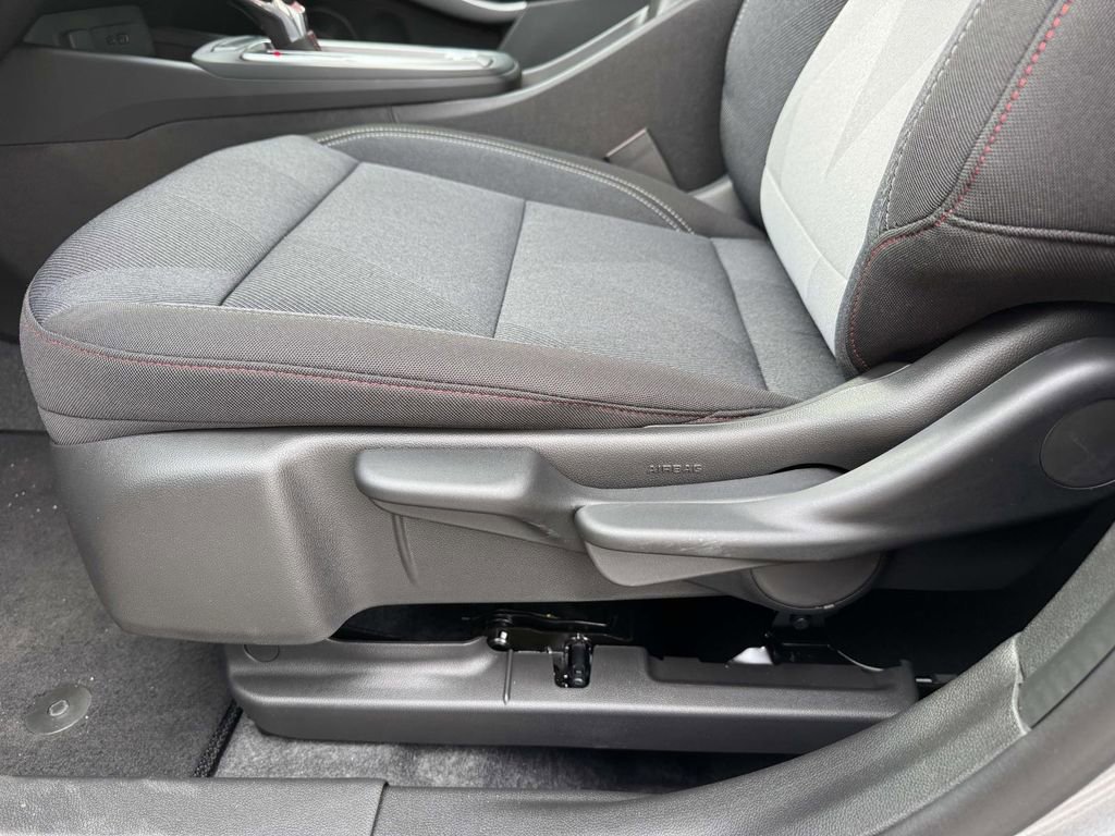 New 2026 Chevrolet Trax RS w/ Sunroof Package image 16