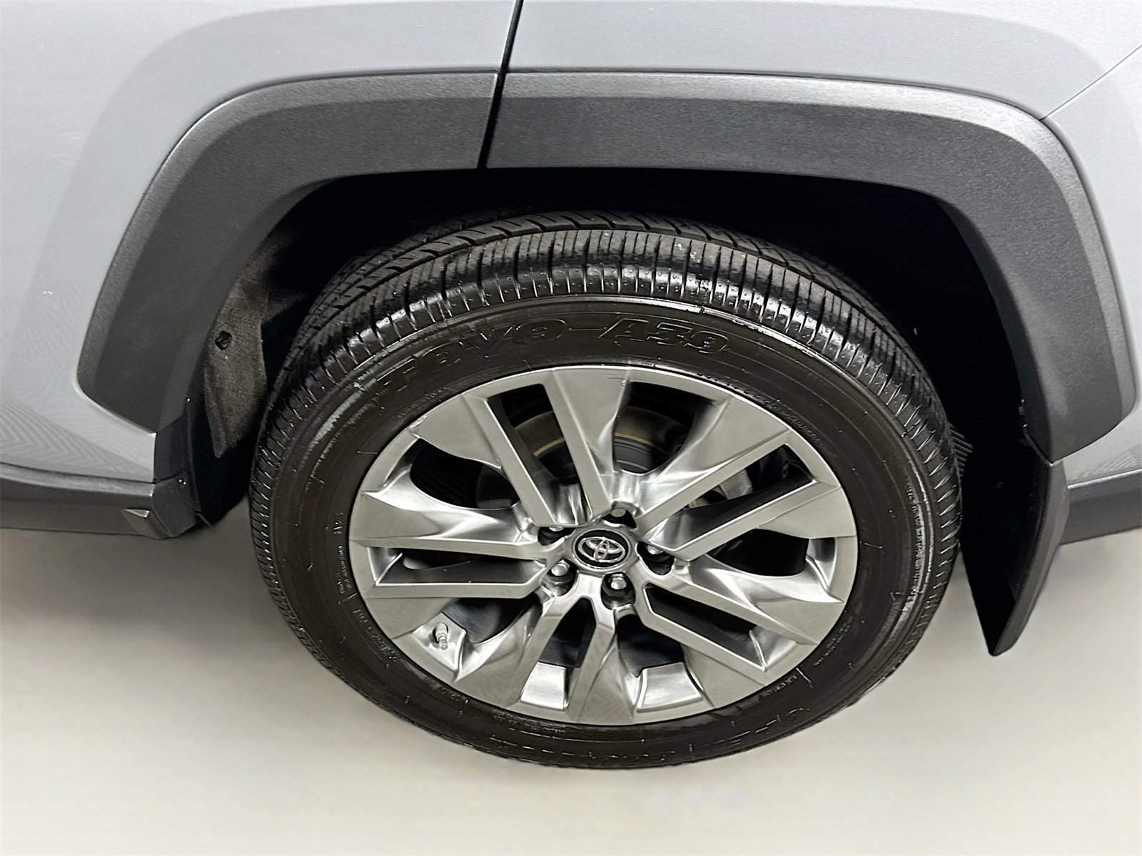 Used 2019 Toyota RAV4 XLE Premium image 25