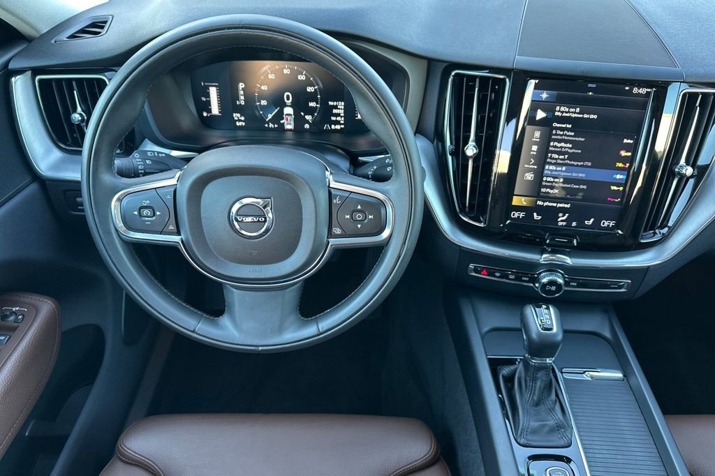 Used 2019 Volvo XC60 T5 Momentum w/ Premium Package image 14