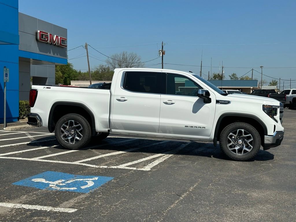 New 2026 GMC Sierra 1500 SLE image 4