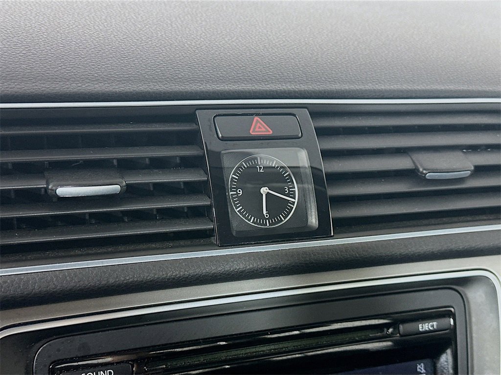 Used 2014 Volkswagen Passat 1.8T S image 20