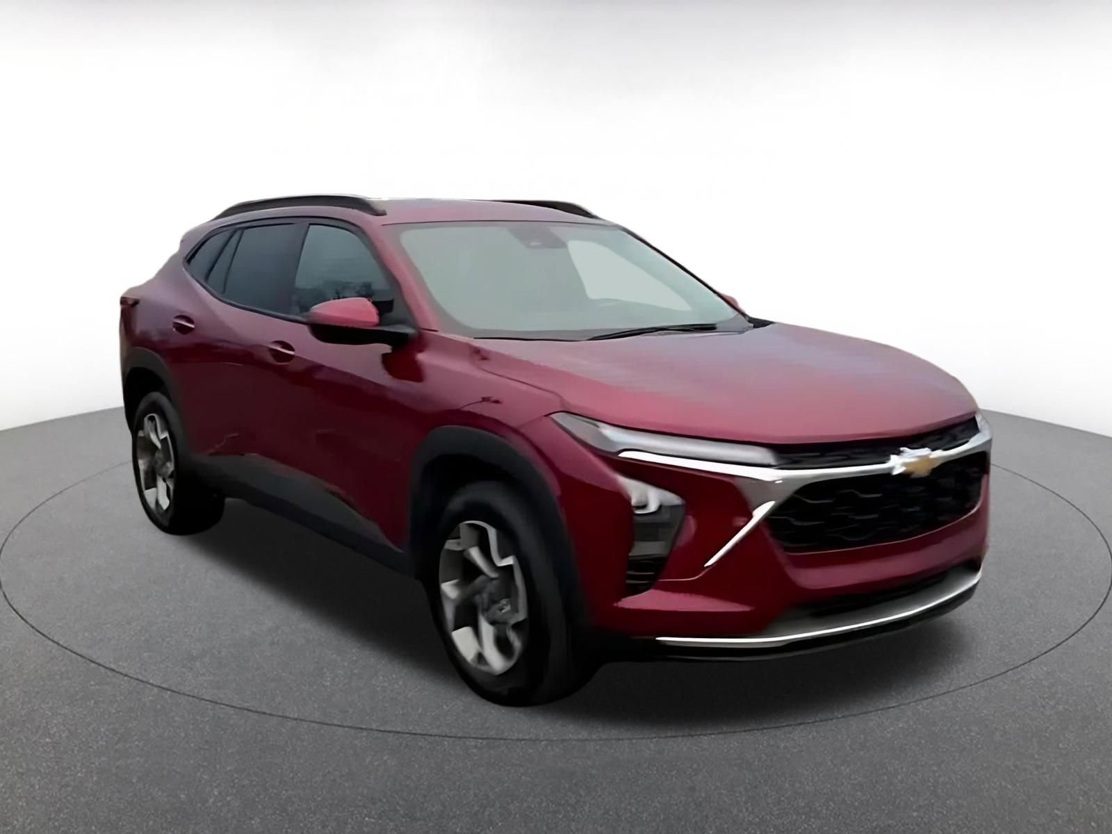 Used 2025 Chevrolet Trax LT image 3