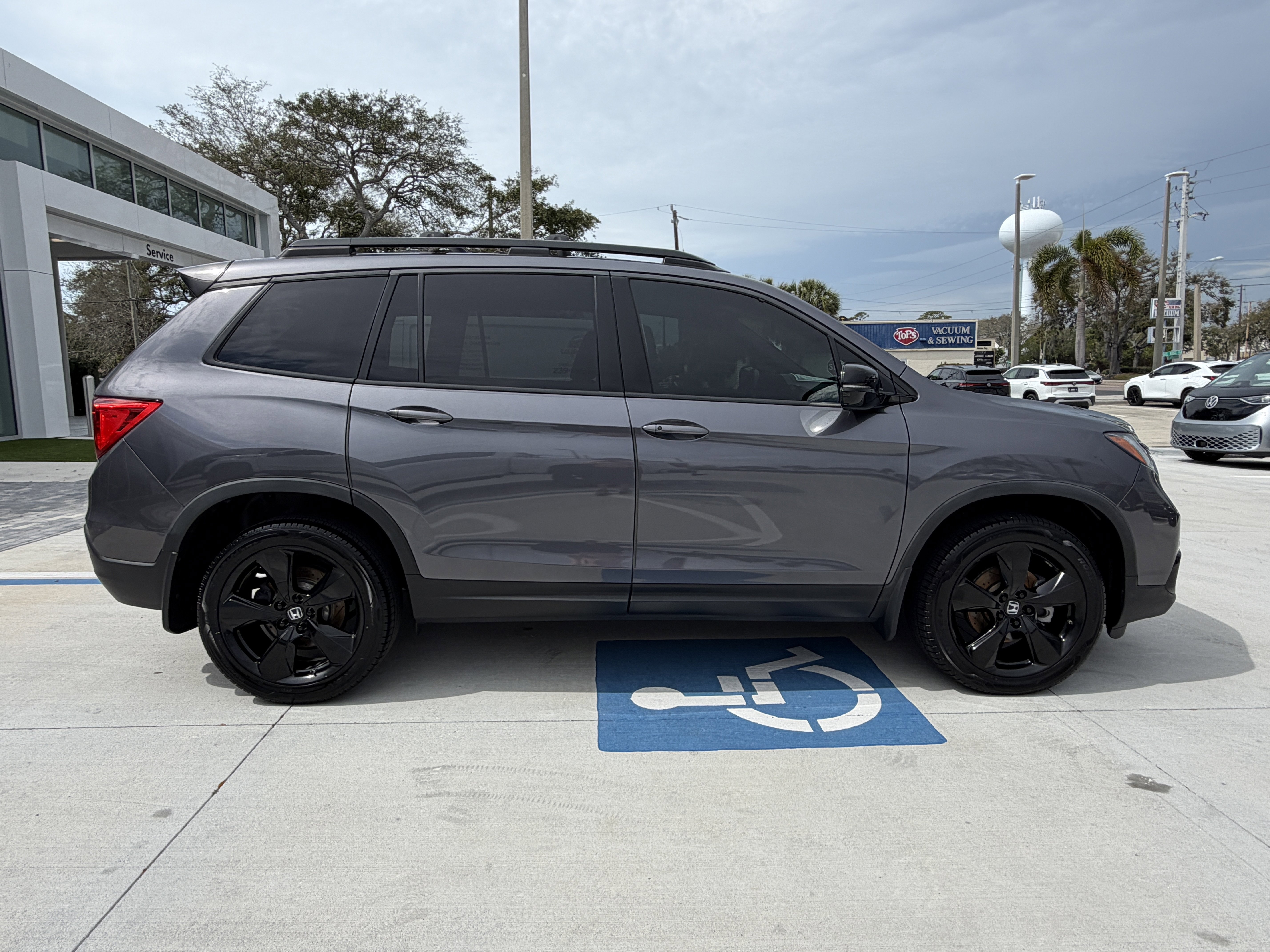 Used 2020 Honda Passport Elite image 2
