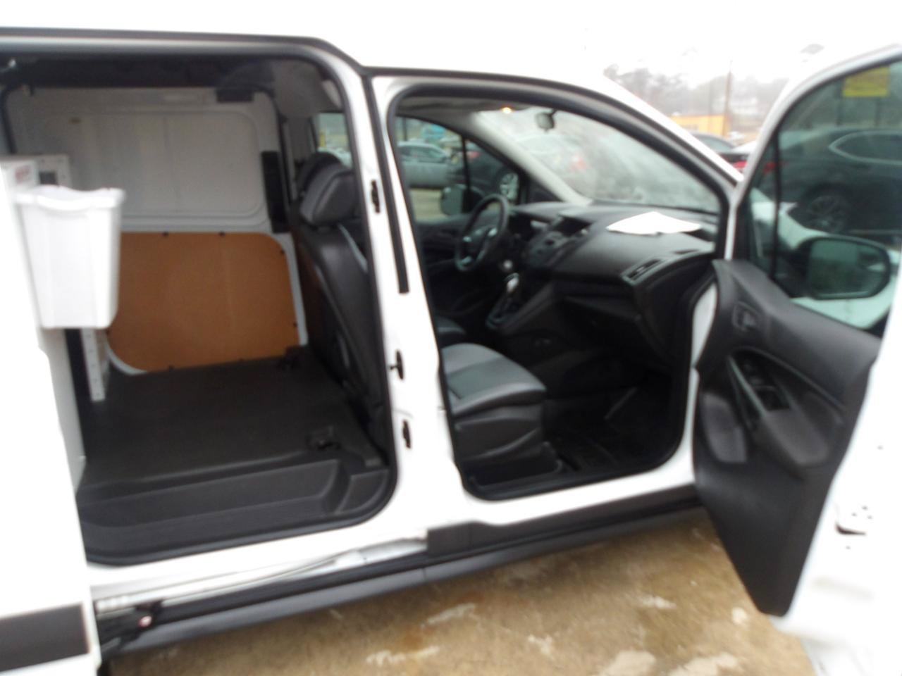 Used 2017 Ford Transit Connect XL FWD image 6