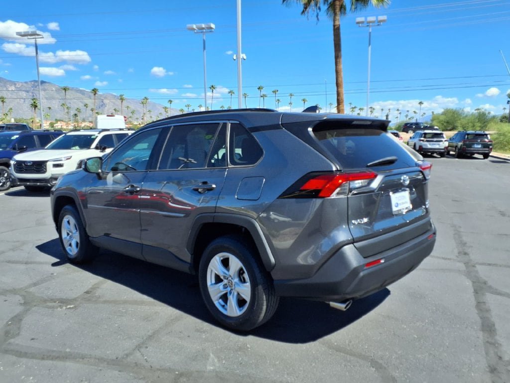 Used 2021 Toyota RAV4 XLE w/ Convenience Package AWD/4WD image 12