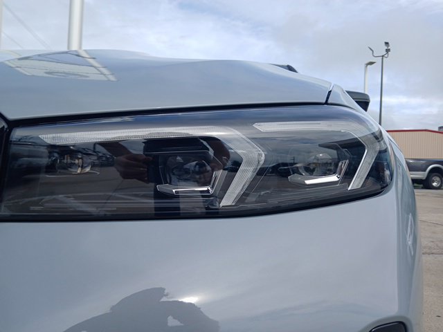New 2026 BMW 330i Sedan w/ M Sport Package RWD image 4