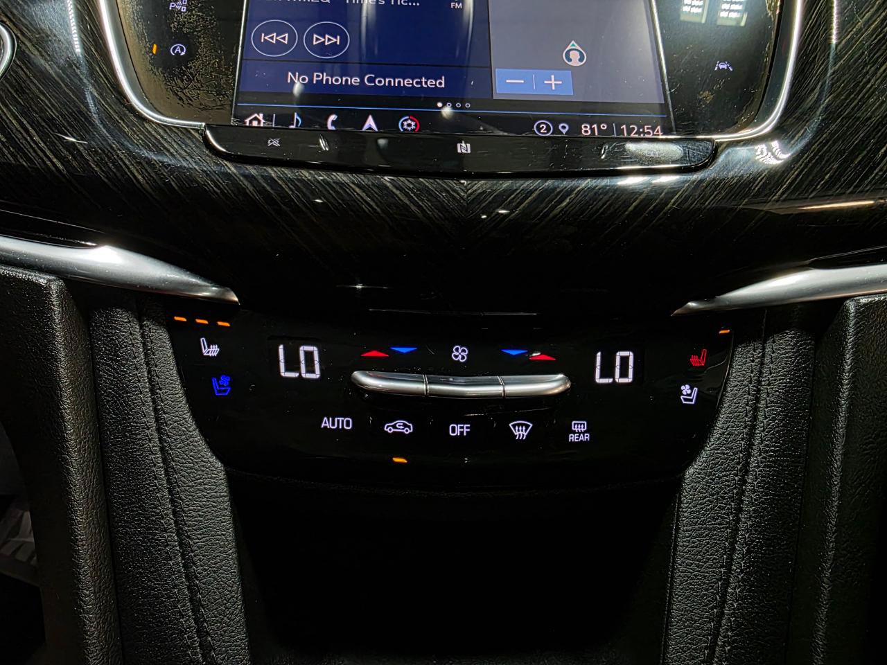 Used 2021 Cadillac XT6 Premium Luxury AWD/4WD image 39