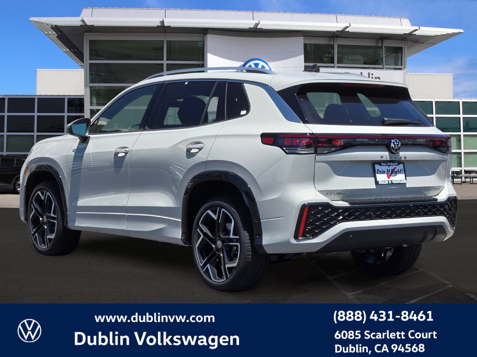 New 2026 Volkswagen Tiguan SEL R-Line AWD/4WD image 6