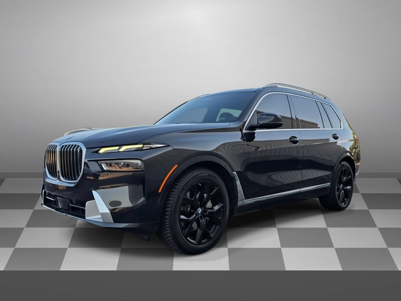Used 2024 BMW X7 xDrive40i w/ Executive Package AWD/4WD image 3