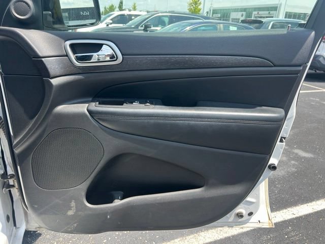 Used 2017 Jeep Grand Cherokee Altitude AWD/4WD image 30