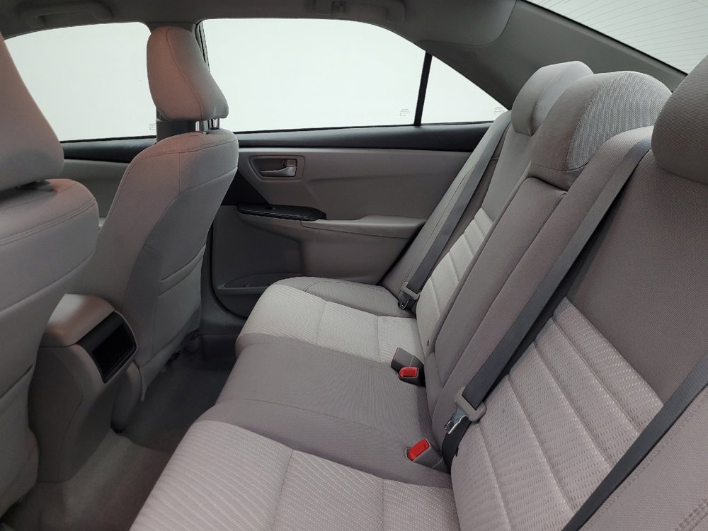 Used 2015 Toyota Camry LE FWD image 18