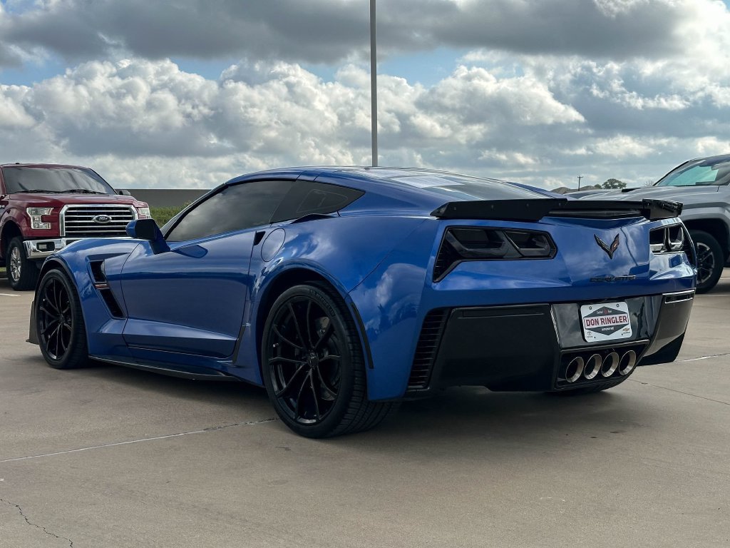 Used 2019 Chevrolet Corvette Grand Sport w/ Carbon Flash Badge Package RWD image 5