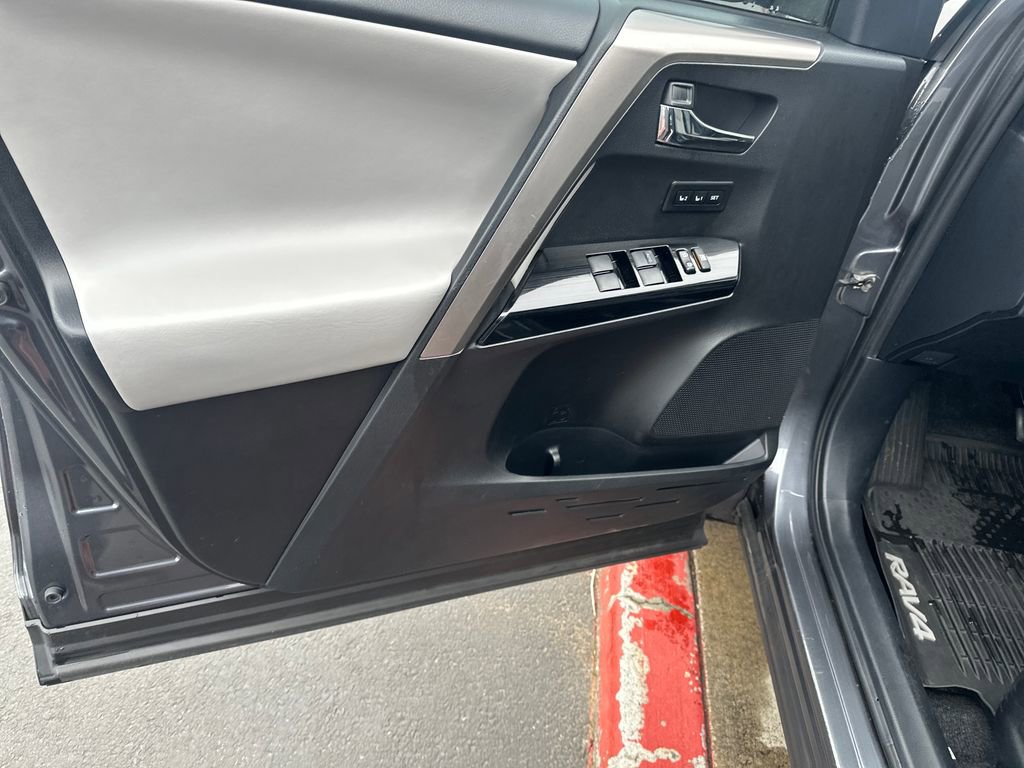 Used 2018 Toyota RAV4 Limited w/ All Weather Liner Package AWD/4WD image 10