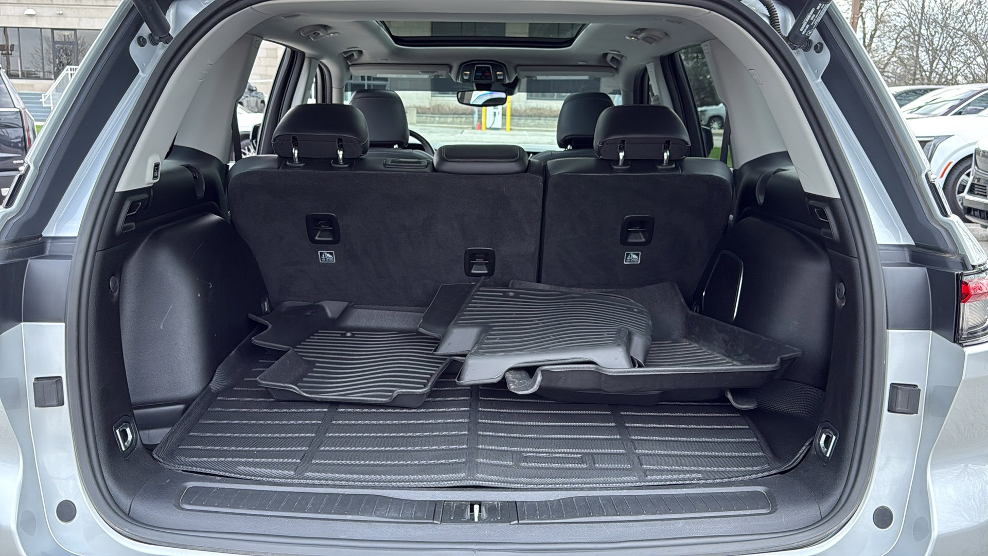 Used 2022 Jeep Grand Cherokee Limited image 33