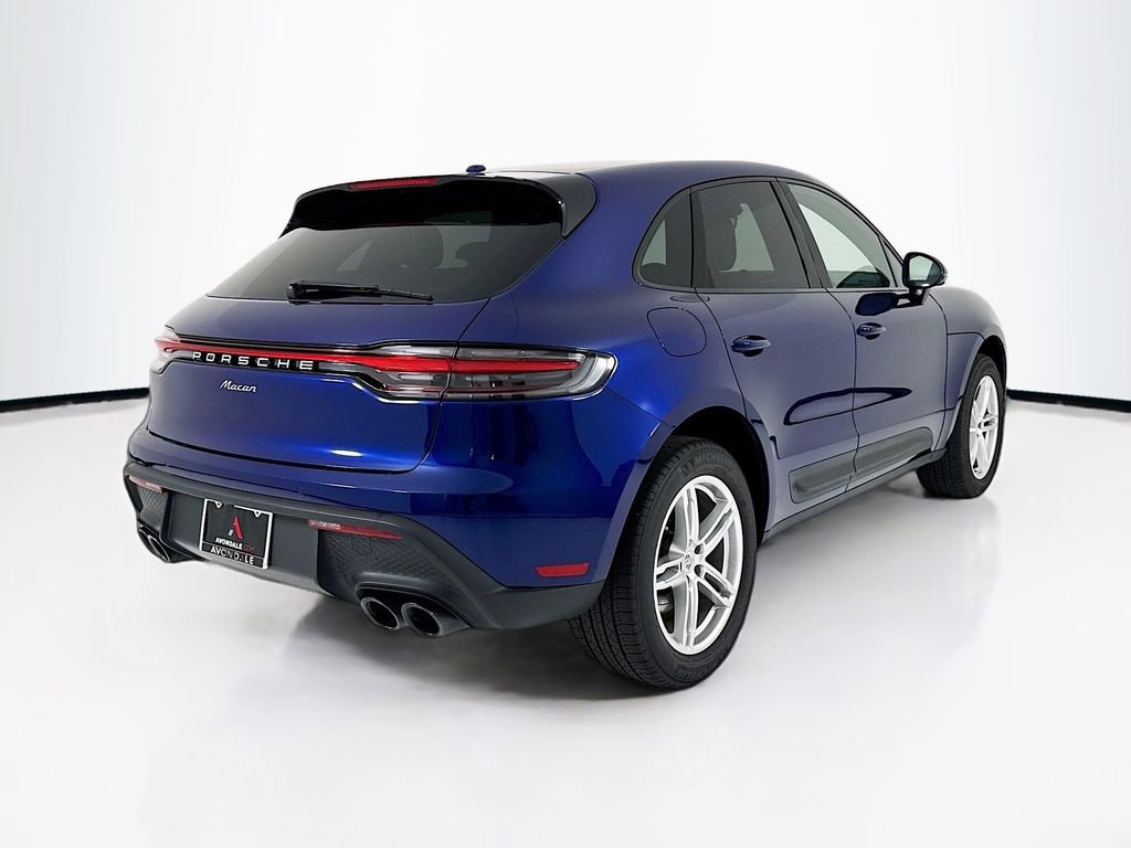 Certified 2024 Porsche Macan image 9