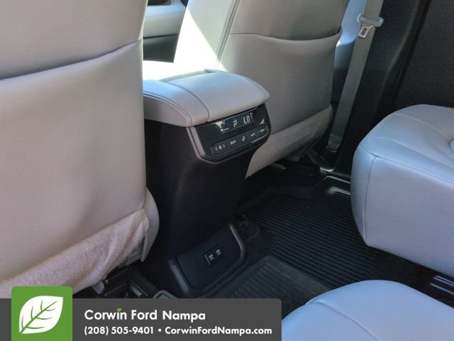 Used 2021 Toyota Highlander XLE AWD/4WD image 26