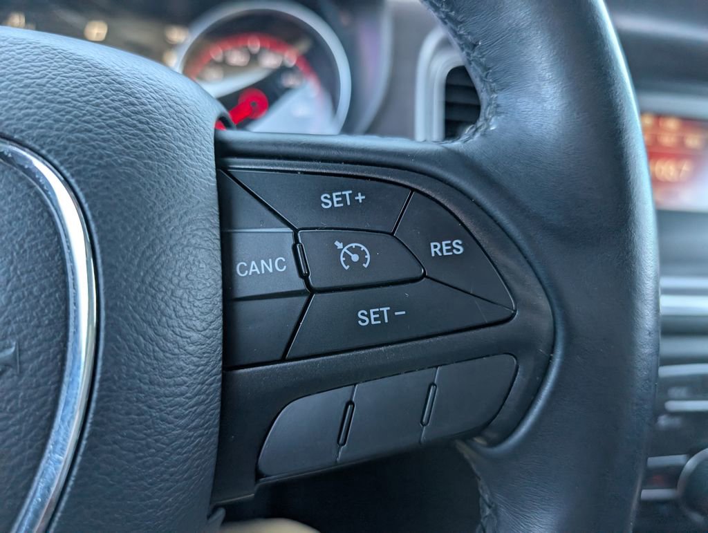 Used 2017 Dodge Charger SE w/ Travel & Safety Group image 15