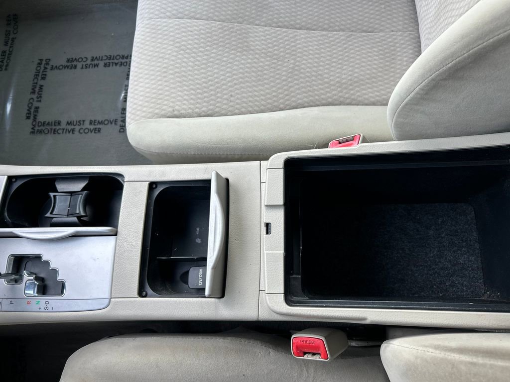 Used 2010 Toyota Camry image 27