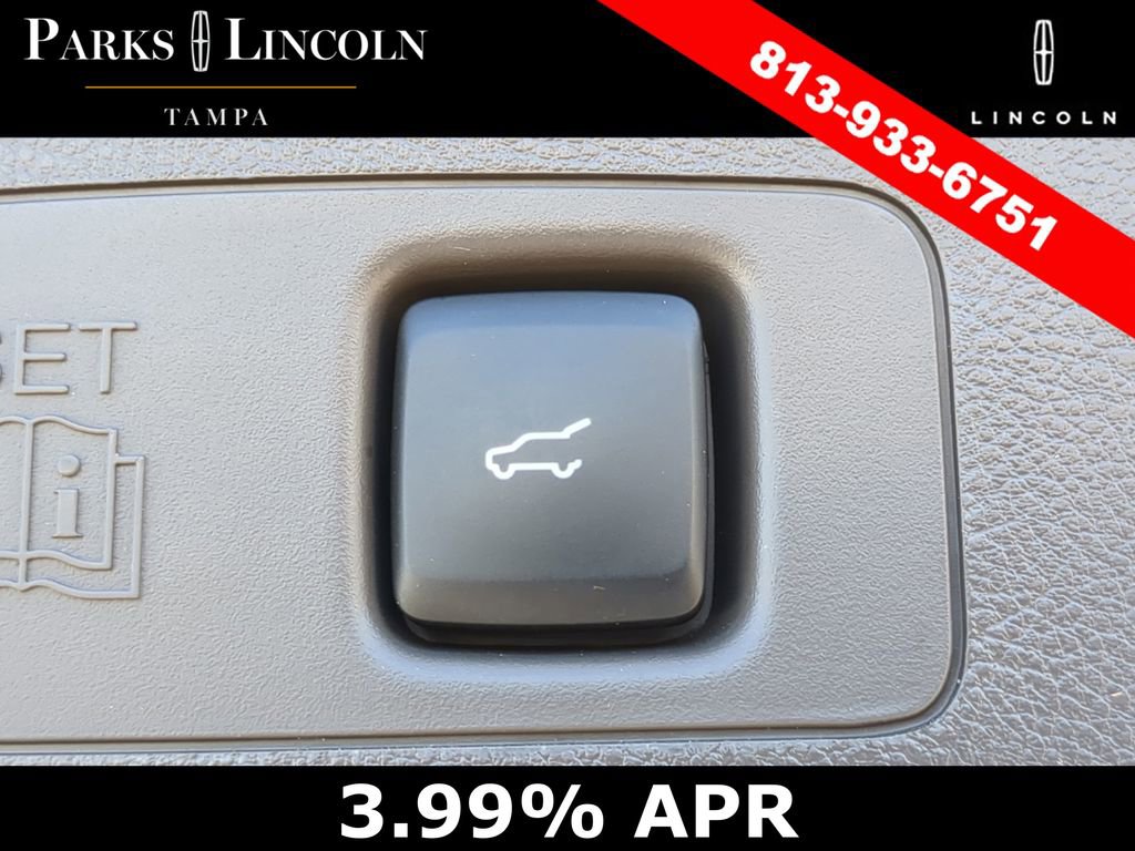 Used 2022 Lincoln Corsair Reserve w/ Sport Package image 9