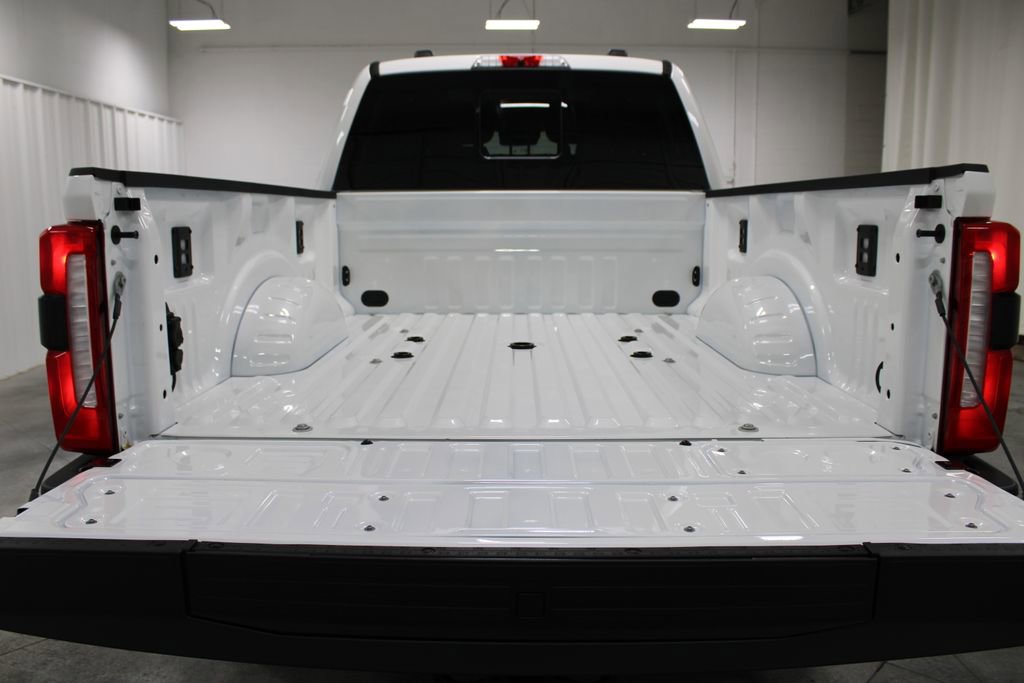 New 2026 Ford F250 King Ranch w/ Chrome Package image 32