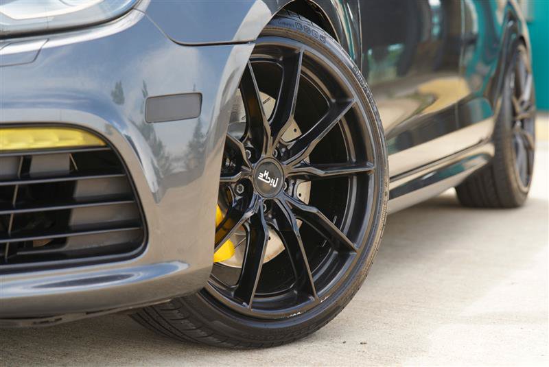 Used 2013 Volkswagen Golf R 4-Door AWD/4WD image 10