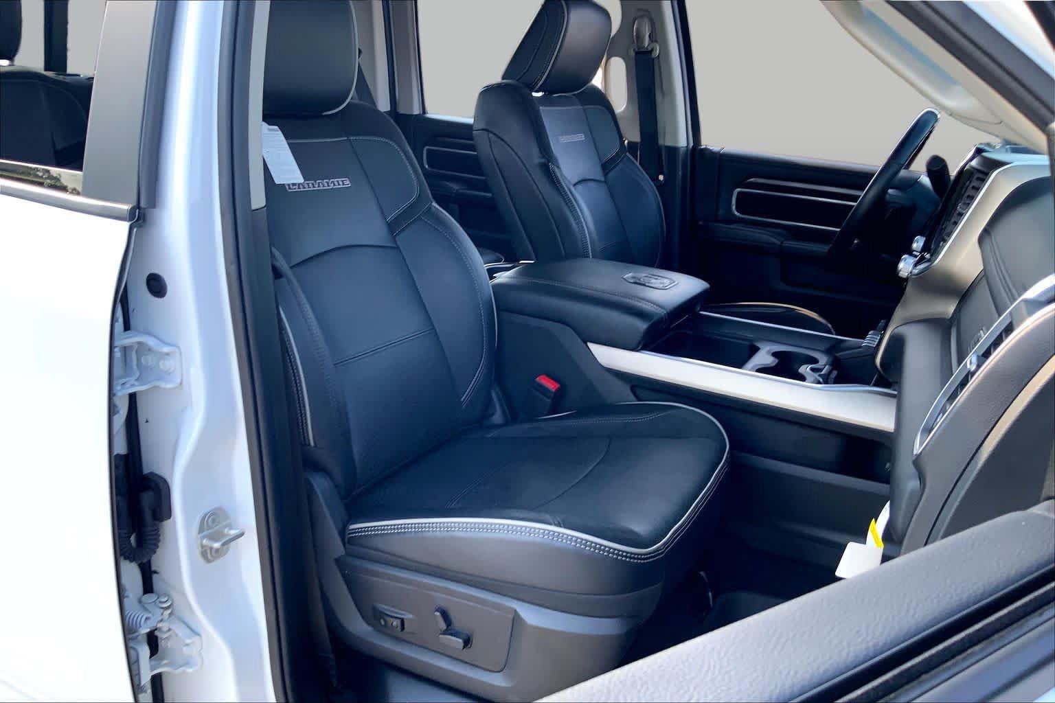Used 2023 RAM 3500 Laramie AWD/4WD image 9