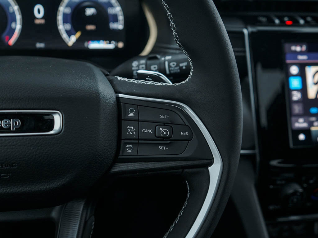 New 2025 Jeep Grand Cherokee Laredo X image 21