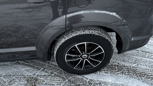 Used 2019 Dodge Journey SE w/ Blacktop Package image 25