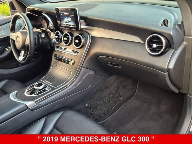Used 2019 Mercedes-Benz GLC 300 4MATIC image 38