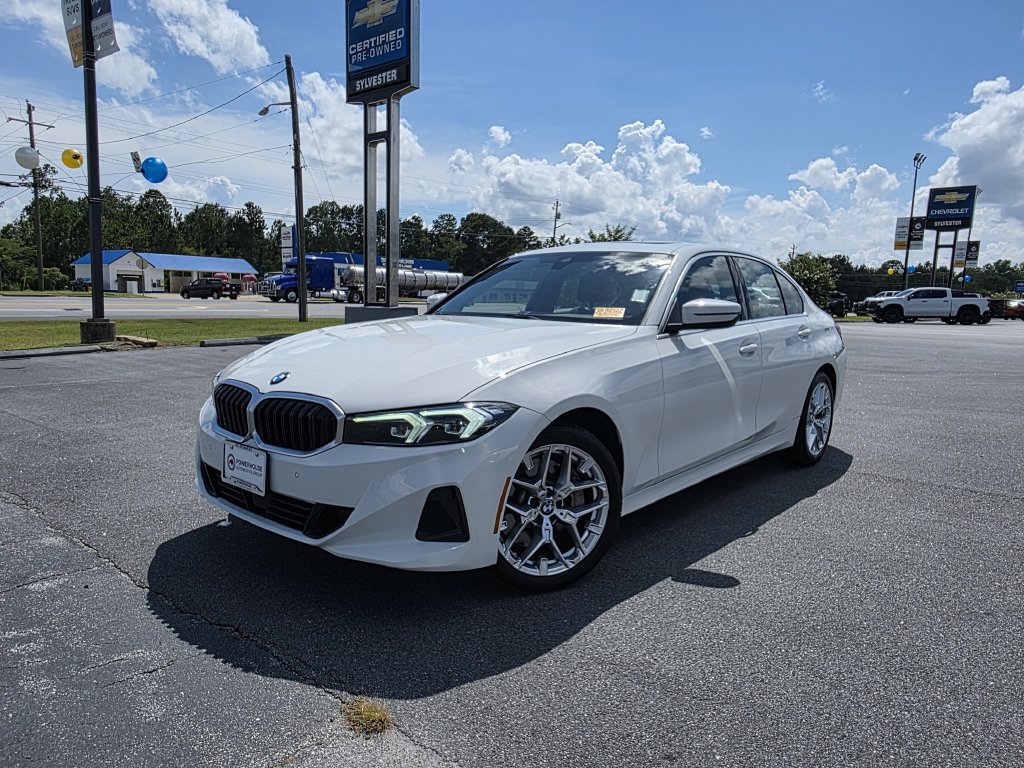 Used 2026 BMW 330i xDrive Sedan AWD/4WD image 2