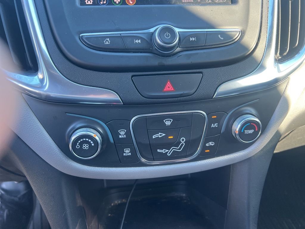 Used 2021 Chevrolet Equinox LS w/ LS Convenience Package image 21