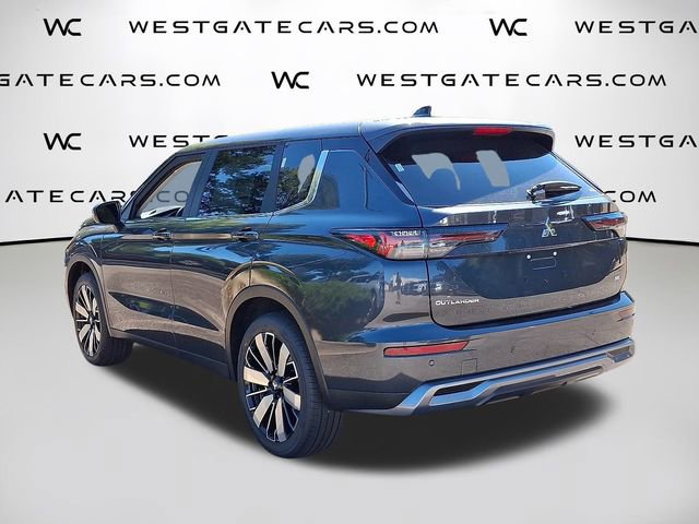 New 2025 Mitsubishi Outlander SE image 4