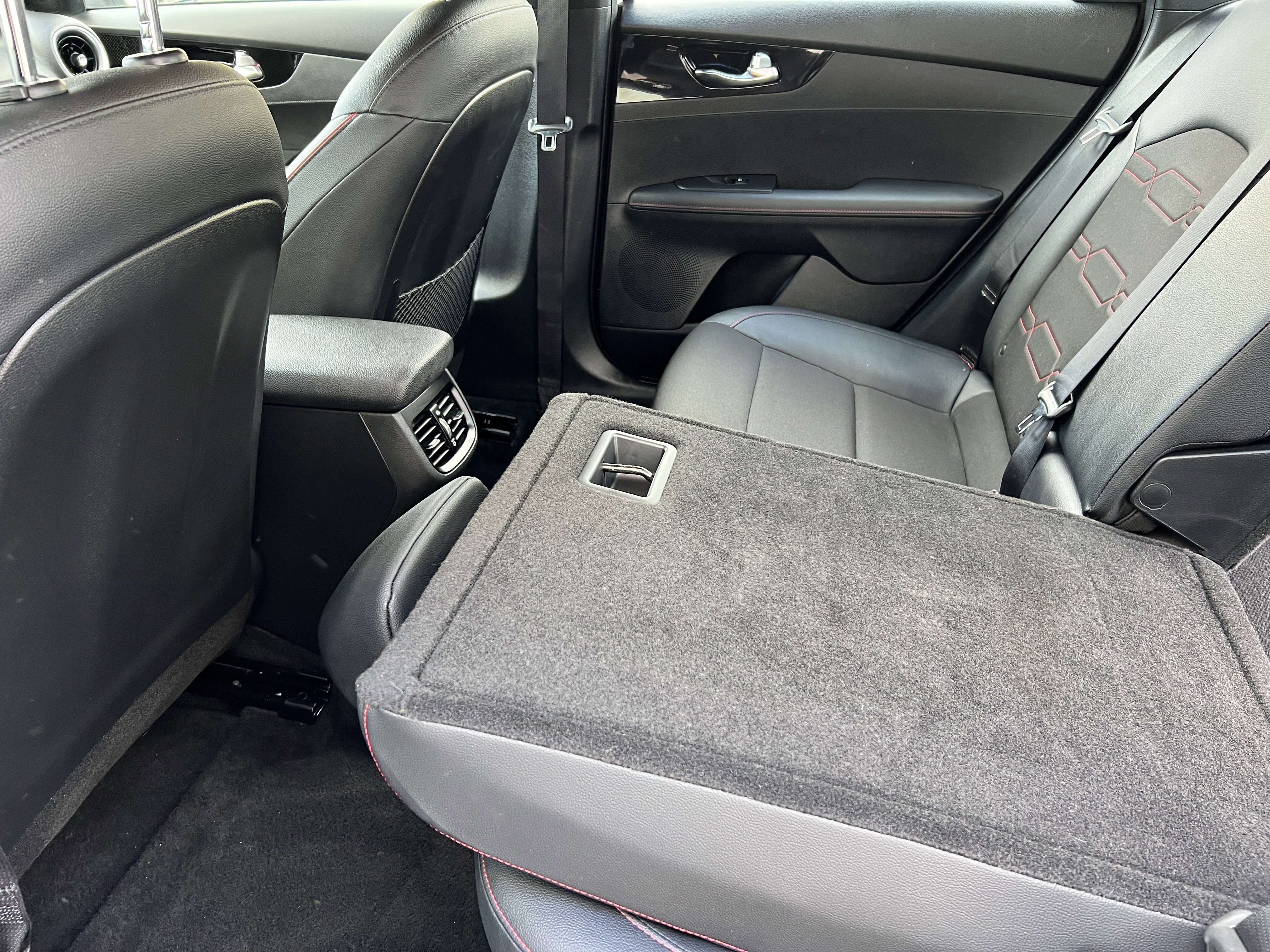Used 2022 Kia Forte GT w/ GT Technology Package FWD image 18