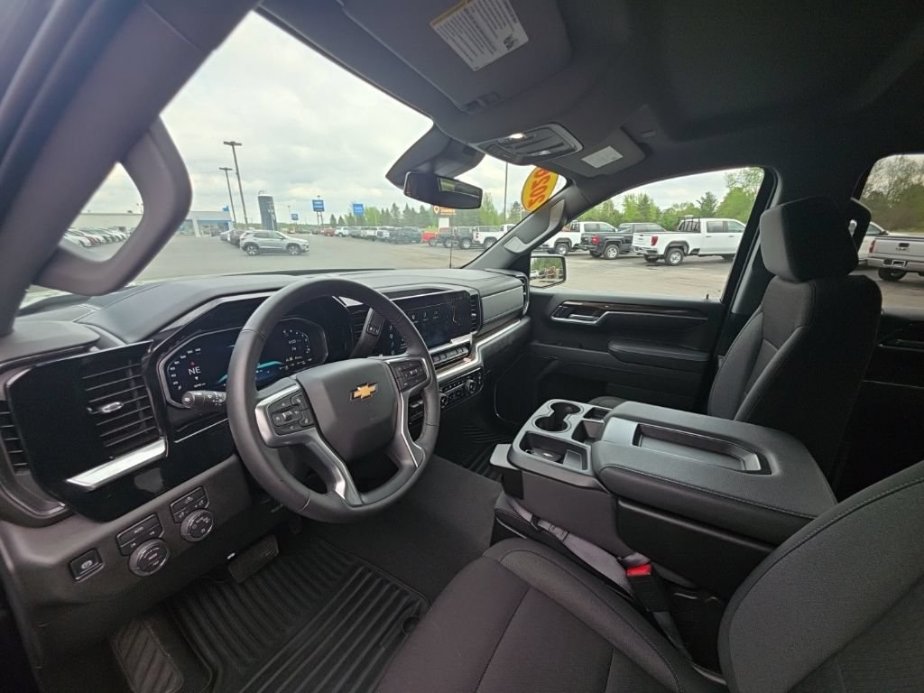 Used 2026 Chevrolet Silverado 1500 LT AWD/4WD image 19