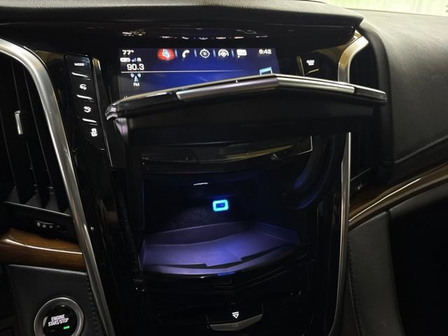 Used 2019 Cadillac Escalade Premium Luxury AWD/4WD image 60