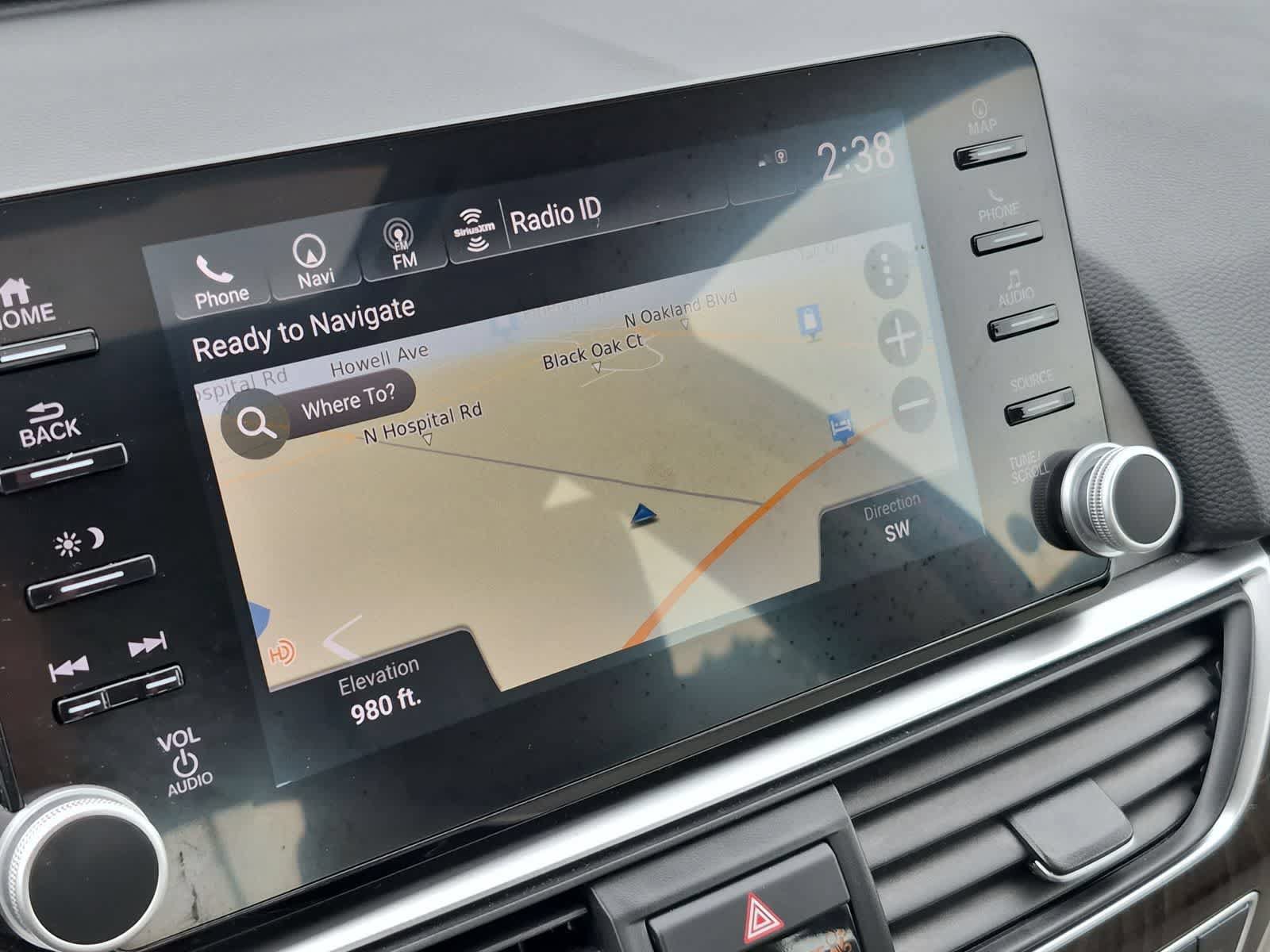 Used 2018 Honda Accord Touring image 30