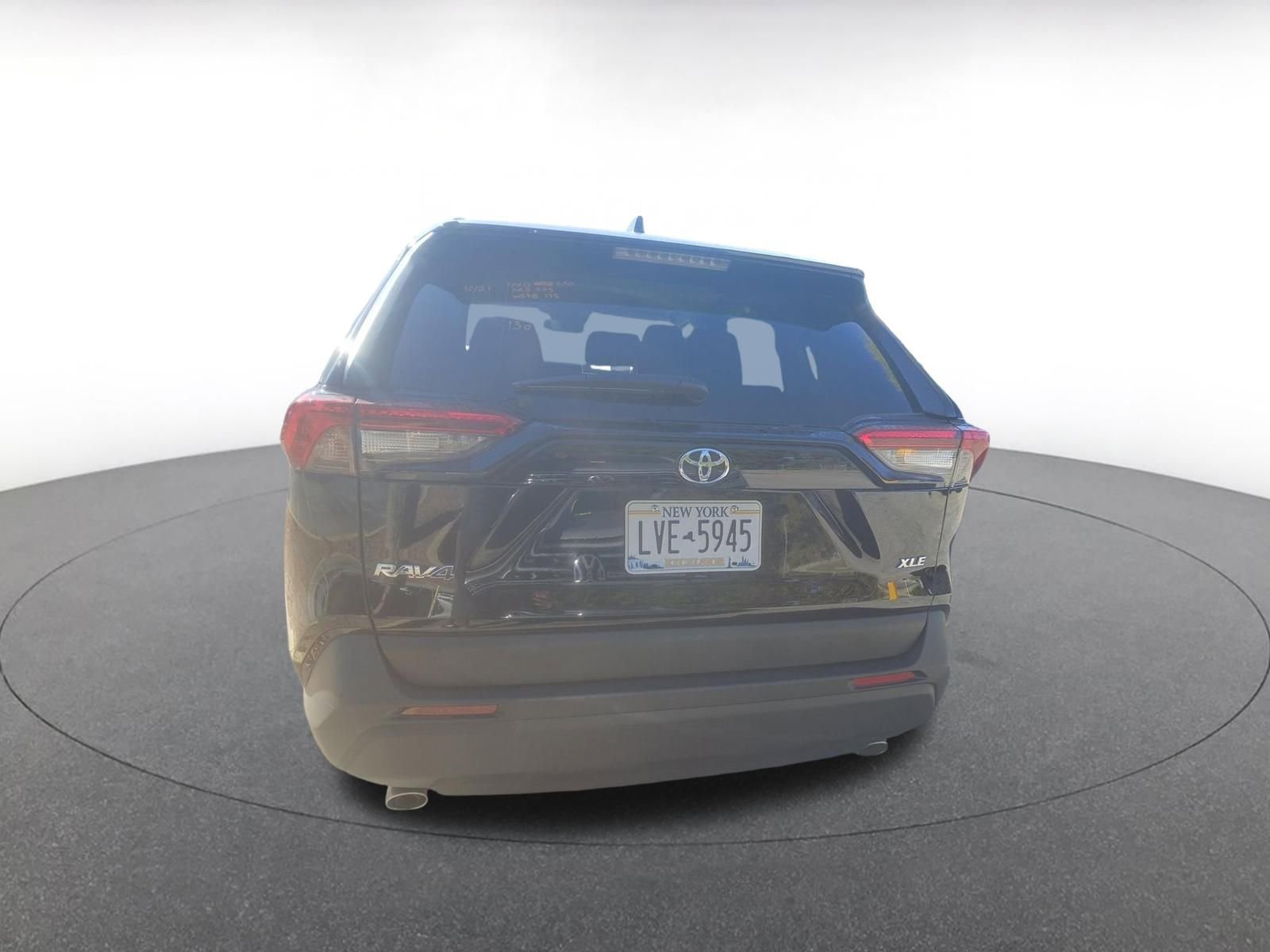 Used 2025 Toyota RAV4 XLE image 6