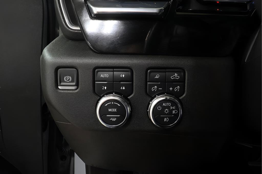 Used 2024 GMC Sierra 1500 Elevation w/ Elevation Premium Package AWD/4WD image 19