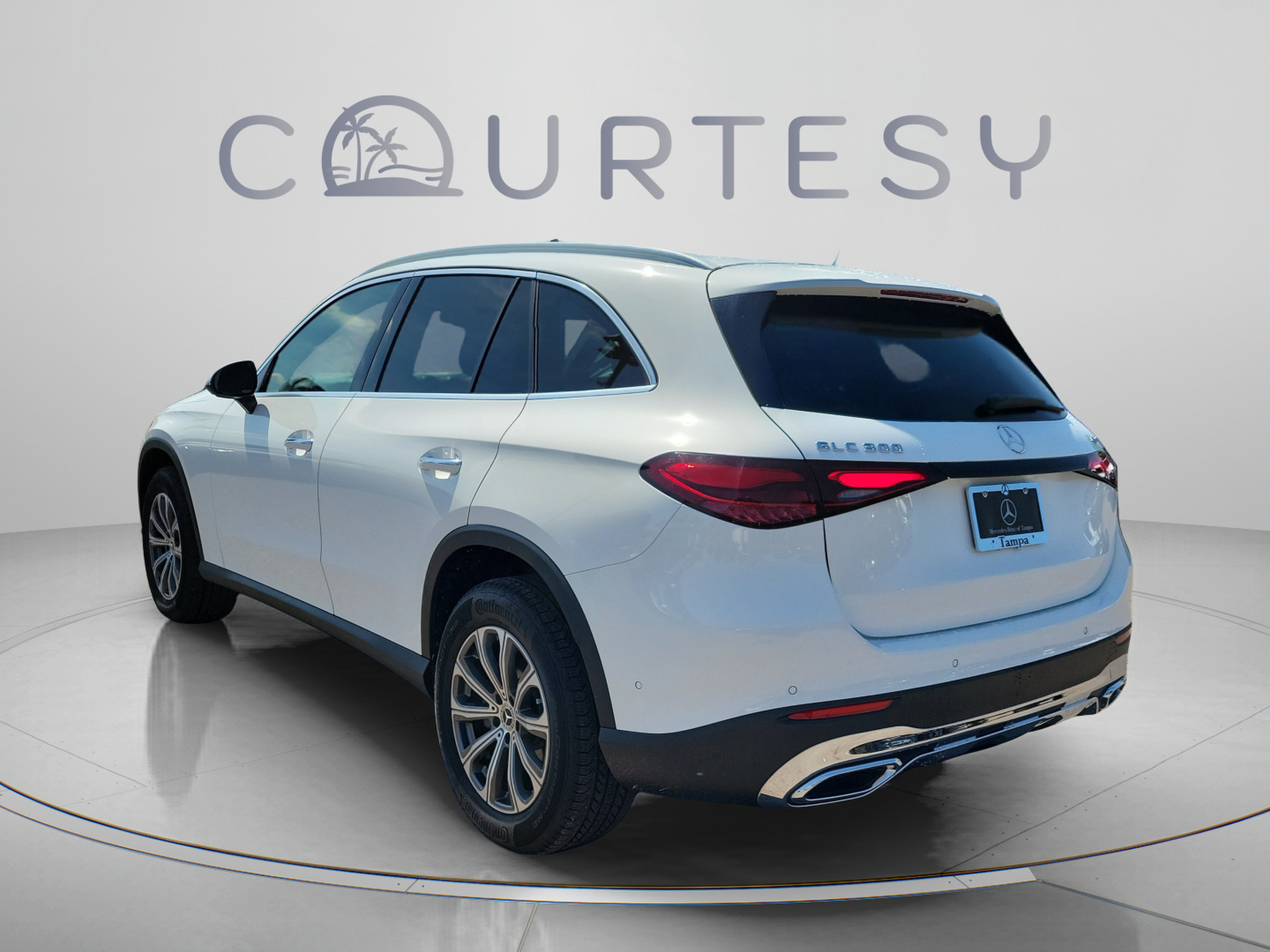 Certified 2024 Mercedes-Benz GLC 300 4MATIC image 2